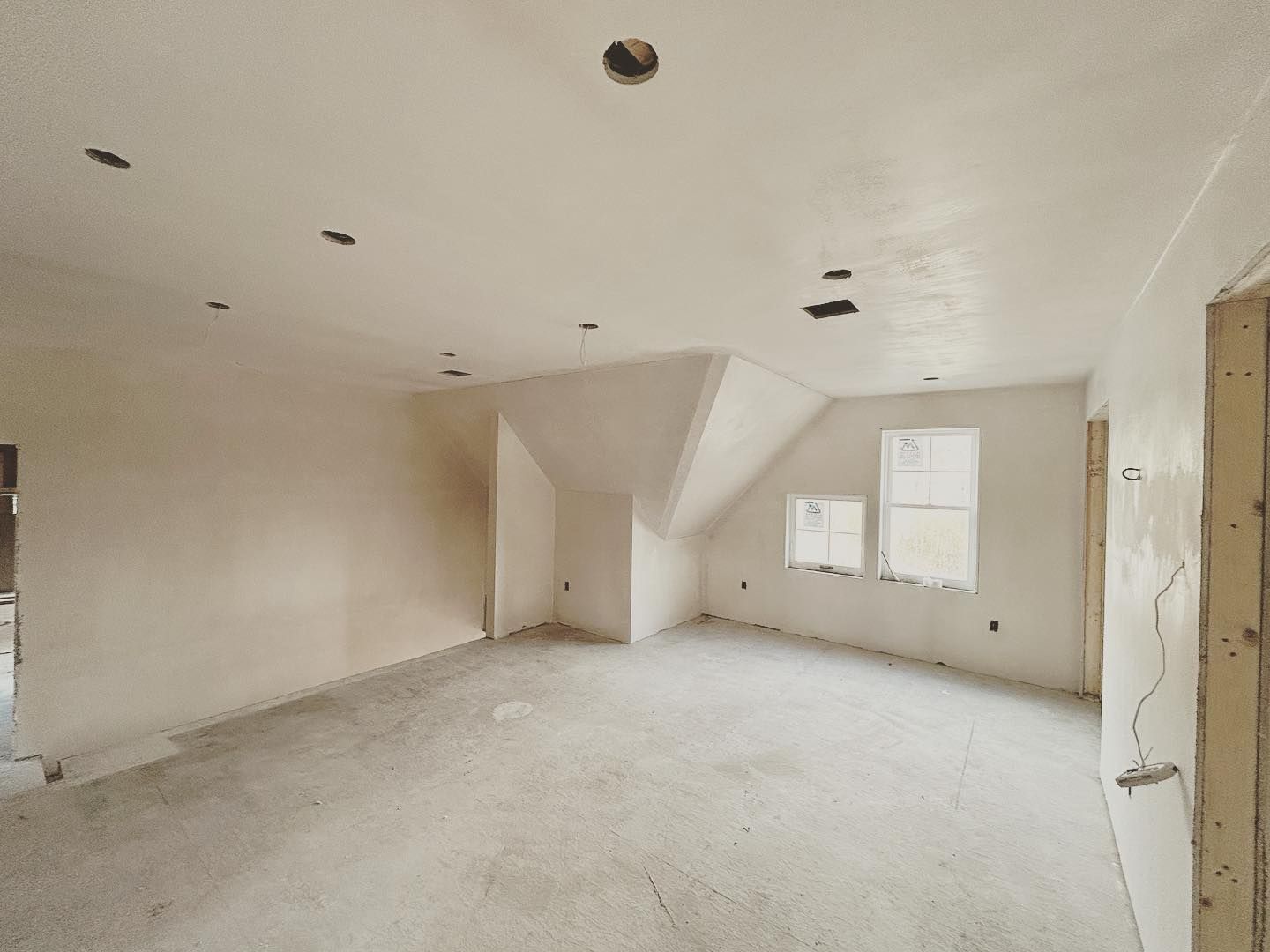 drywall wall and ceiling repair work